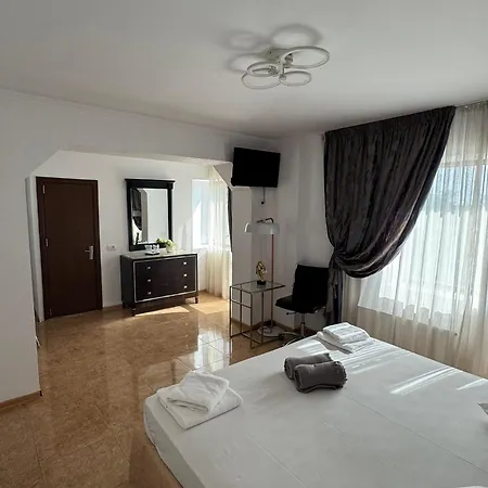 בית הארחה Pensiunea Diamond 3*